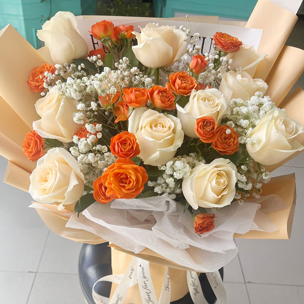 送河南省鹤壁市浚县卫贤镇第一初级中学的鲜花实拍图