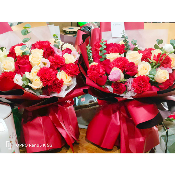 送莆田市涵江区萩芦镇崇圣村宗林枇杷店三楼的鲜花实拍图