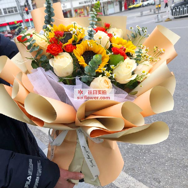 送恩施州41号港航海事局的鲜花实拍图