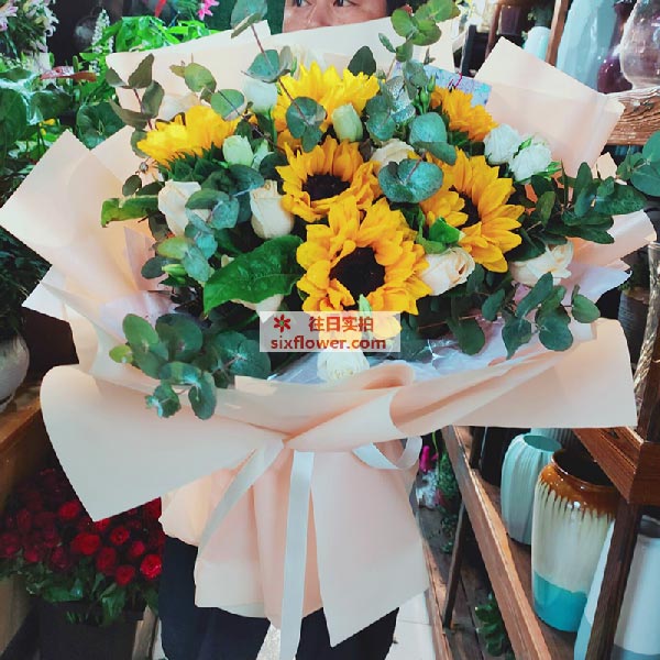 送安徽省合肥市庐江县光能花园7栋的鲜花实拍图