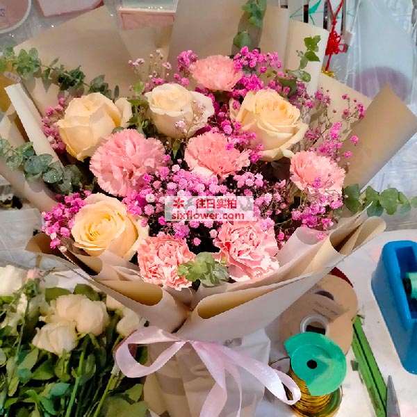 送广西壮族自治区北海市新世纪大道48号嘉盛名都的鲜花实拍图