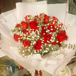 苏州虎丘路留园社区附近花店送花实拍(22朵红玫瑰满天星，我人生最重要的人)