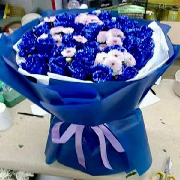 送庄河市迎宾大街工农诊所附近的鲜花实拍图