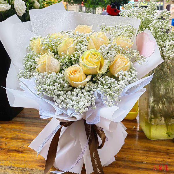 送绵阳安州区益昌路中国邮政储蓄银行的鲜花实拍图