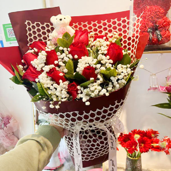 送普宁国贤学校的鲜花实拍图