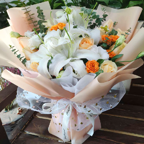 送四川省乐山市市中区苏稽镇青衣江大道乐山职业技术学院的鲜花实拍图