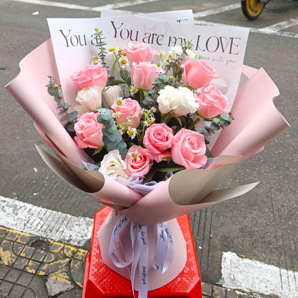 送南宁市西乡塘区邕武路高峰市场的鲜花实拍图