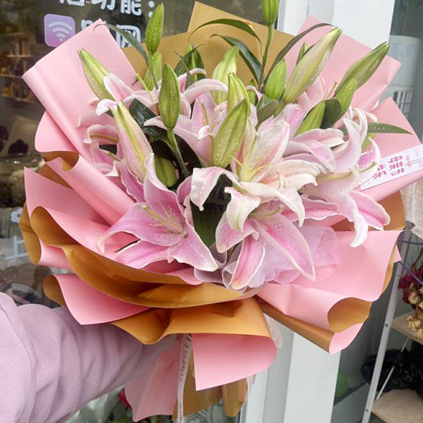 送铜陵铜官区西湖春晓36栋的鲜花实拍图