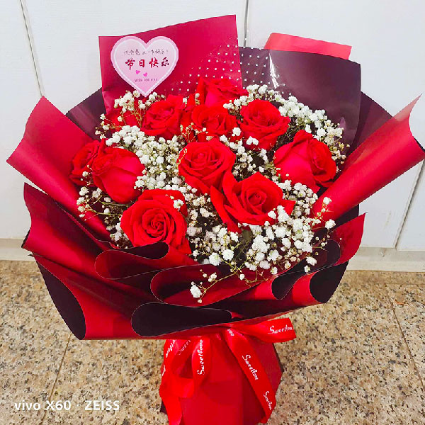 送恭城县文武小区7栋二单元的鲜花实拍图