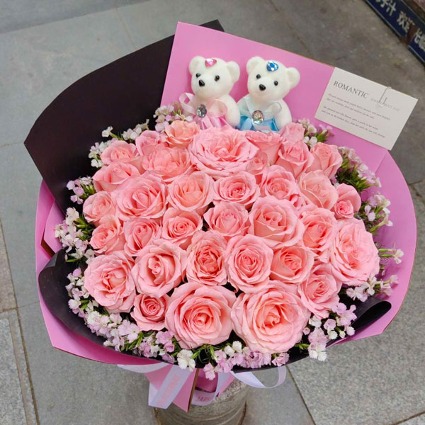 送湖北省黄石市大冶市宏维人家十字路口旁金湖星都的鲜花实拍图