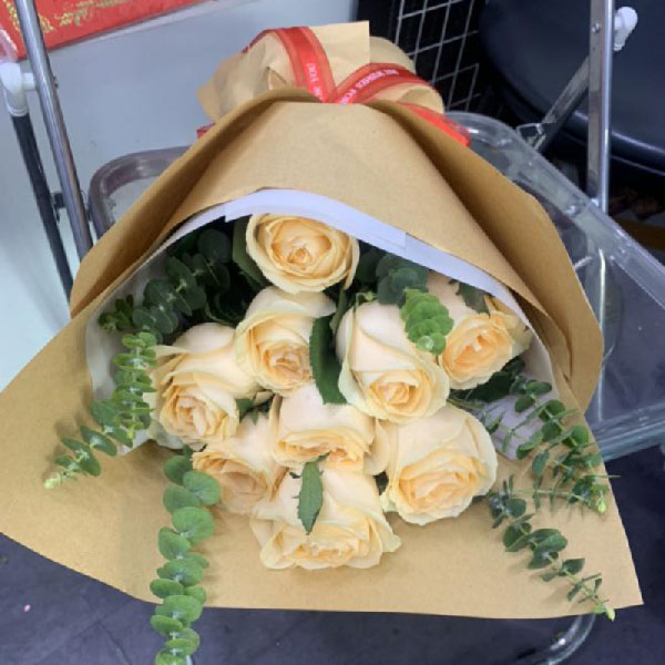 送邹平市黛溪四路粮食局第一生活区的鲜花实拍图