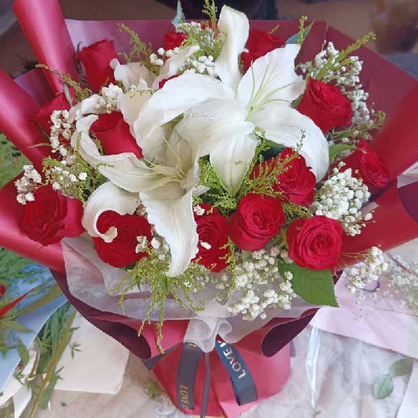 送山东省菏泽市郓城县东门街南段友谊医院的鲜花实拍图