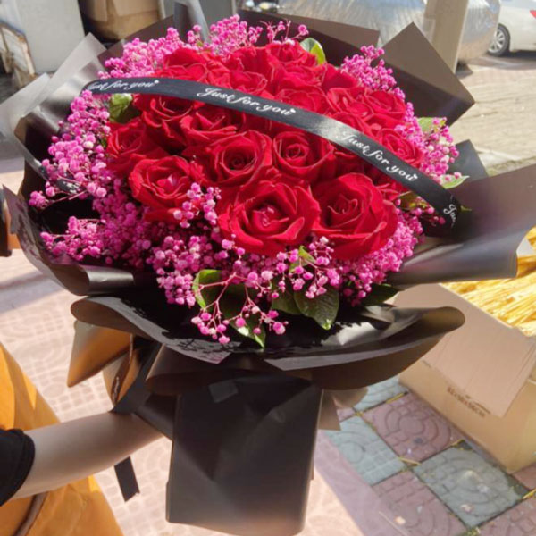 送辽宁省兴城市兴隆大家庭二楼的鲜花实拍图