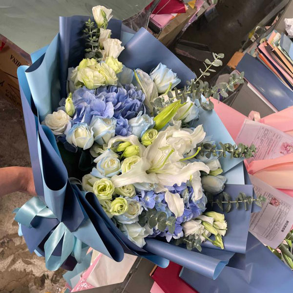 送上海市虹口区四达路58弄SVA世博花园的鲜花实拍图