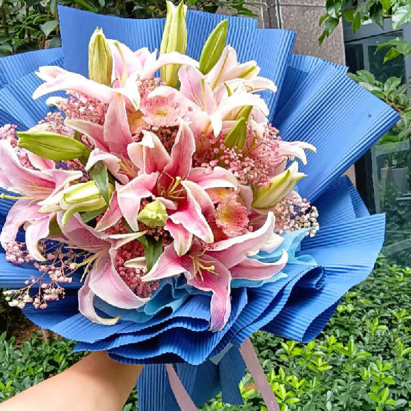 送合肥包河区扬子江路海伦国际的鲜花实拍图