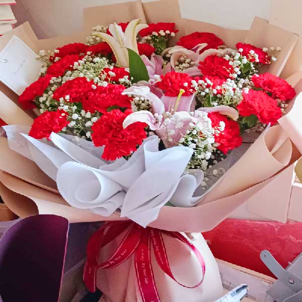 送芜湖镜湖区月桂都市花园13幢的鲜花实拍图