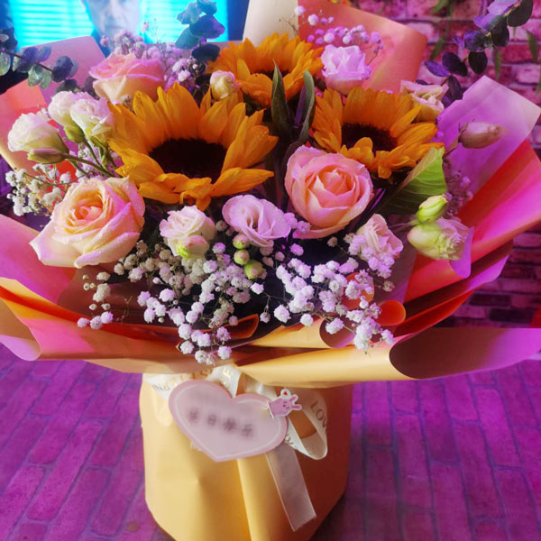 送东光香川小厨东北菜干锅鸭头的鲜花实拍图