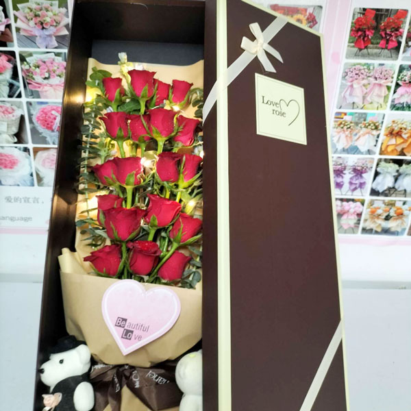 送湖南省岳阳市岳阳楼区望岳路街道公司的鲜花实拍图