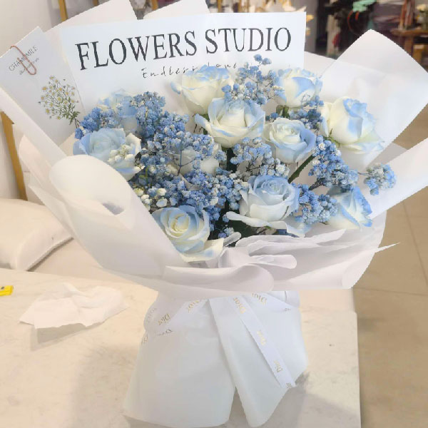 送佳木斯汤原县理想家园十号楼的鲜花实拍图