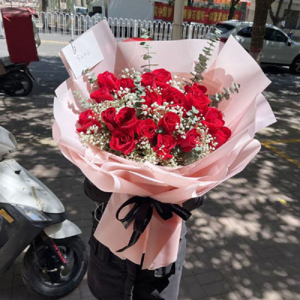 送固原原州区宁源小区的鲜花实拍图