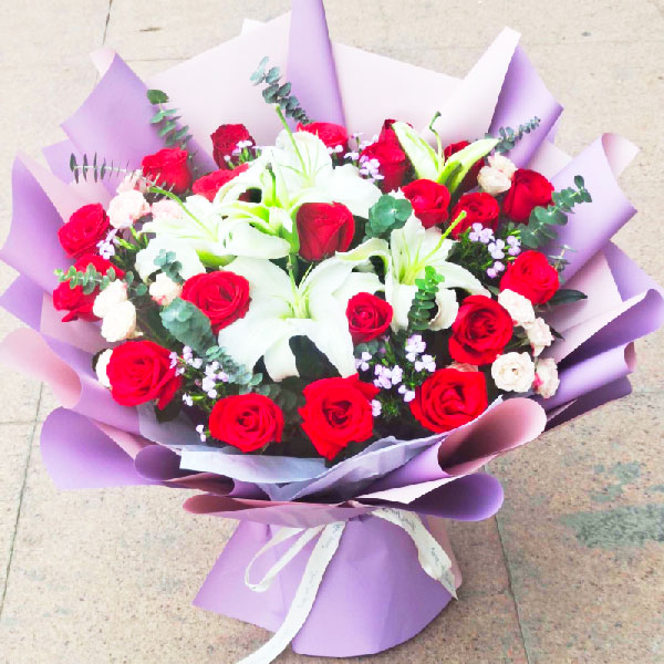 送嘉峪关市和诚东路与体育大道交叉路口大唐路小学的鲜花实拍图