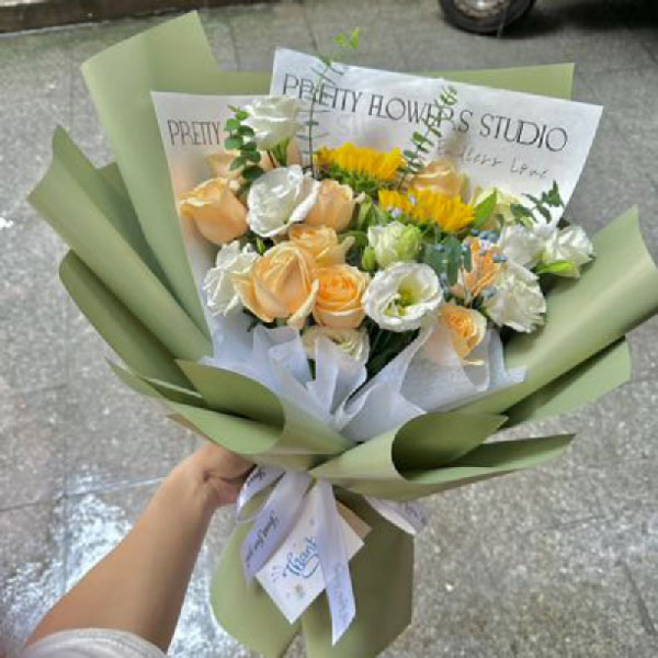 送广州白云区新市泰信广场的鲜花实拍图