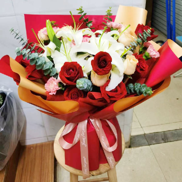 送广州市天河区龙洞街道天源路君林天下B3栋的鲜花实拍图