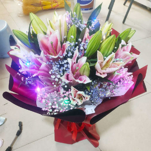 送河北省衡水市人民西路南苑小区的鲜花实拍图