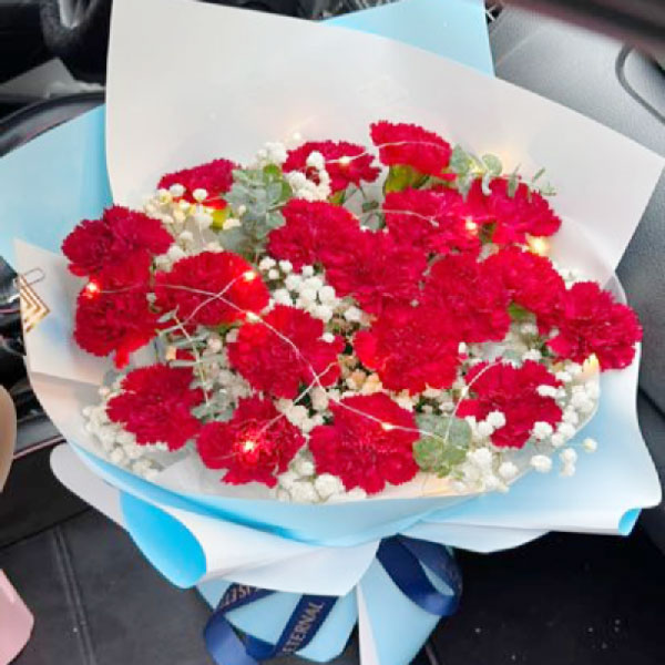 送淮安市清江浦区明远路与北京南路交叉口中央华府的鲜花实拍图