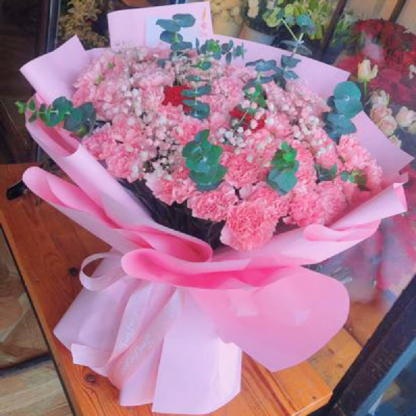 送通辽内蒙古民族大学附属医院住院部的鲜花实拍图