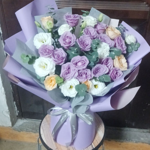 送南宁市西乡塘区罗文大道33号广西建设职业技术学的鲜花实拍图