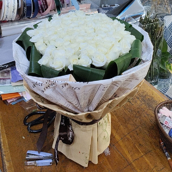 送苏州工业园区斜塘街道创苑路士齐生物研发中心的鲜花实拍图