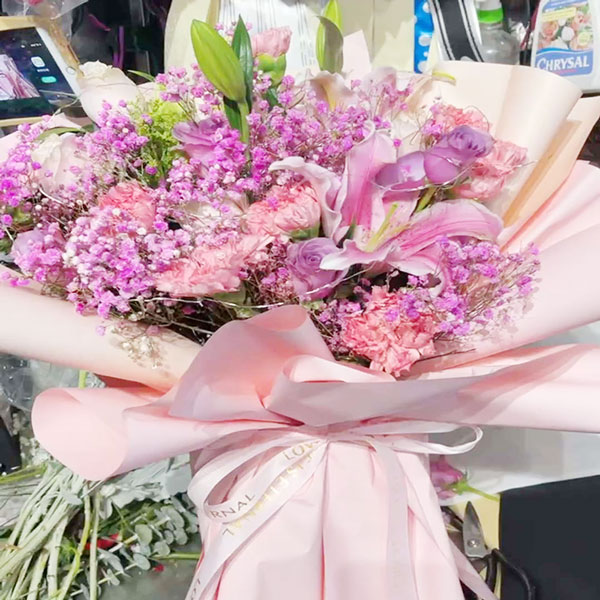 送大兴安岭加格达奇区西盛苑61号楼三单元的鲜花实拍图