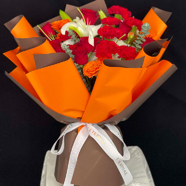 送乐山市市中区人民医院第一住院大楼的鲜花实拍图