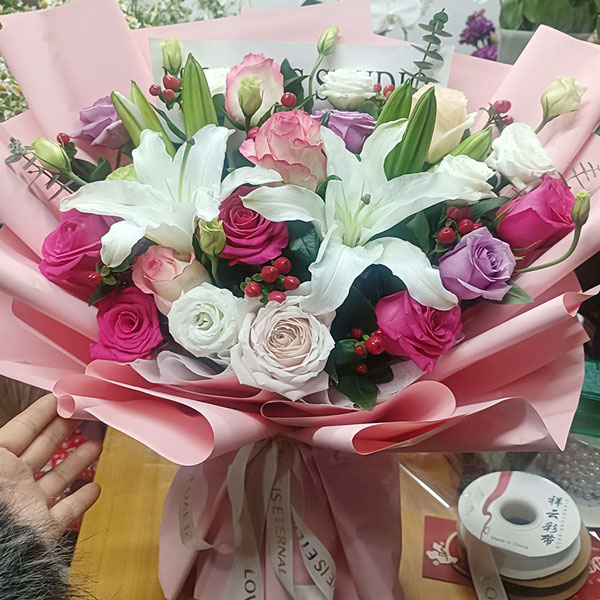 送百色市右江区百城街道中山二路的鲜花实拍图