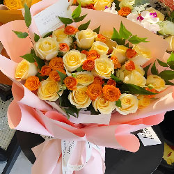 舟山普陀区东港海莲路附近花店送花实拍(19朵香槟玫瑰多头玫瑰，享受生活的美好)
