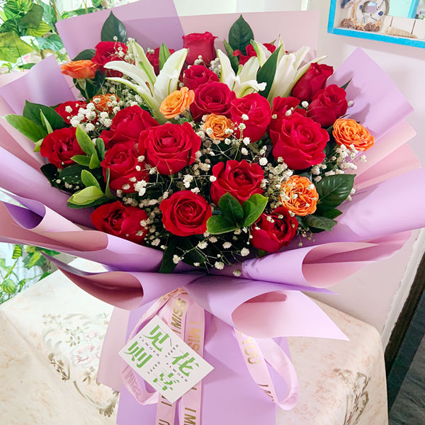 送铁岭市铁岭县凡河新区泰山路金月蓝湾1期的鲜花实拍图