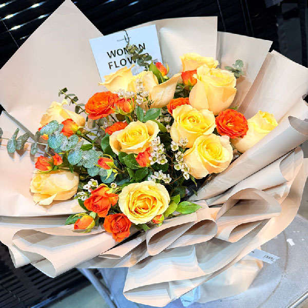 ��ʯ��ׯԣ������Ӫ�ϴ��������·��������300�׸��ֺ�̩���ʻ�ʵ��ͼ