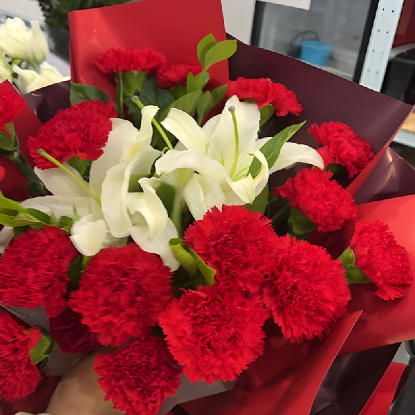 送娄底娄星区回龙湾主人家园的鲜花实拍图