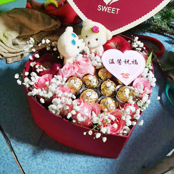 送包头昆都仑区松梅街105号包百北洋体育馆的鲜花实拍图