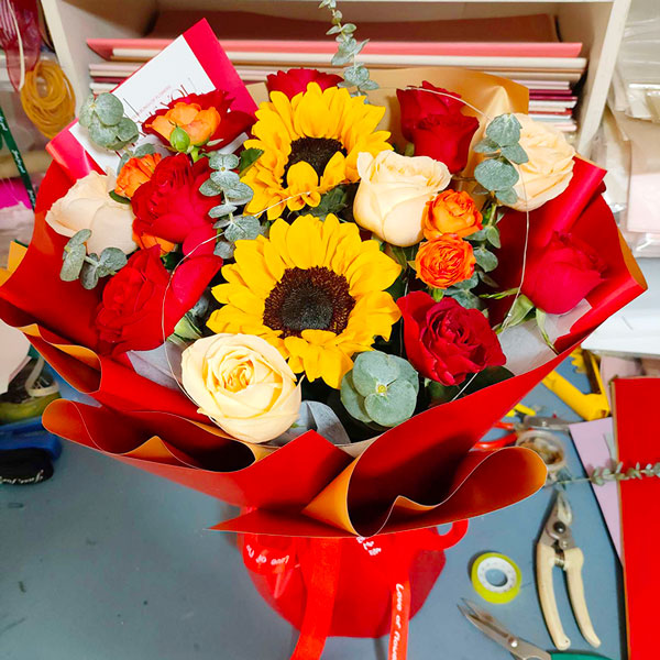 送衡水市桃城区宝云大街怡水公馆11号楼的鲜花实拍图