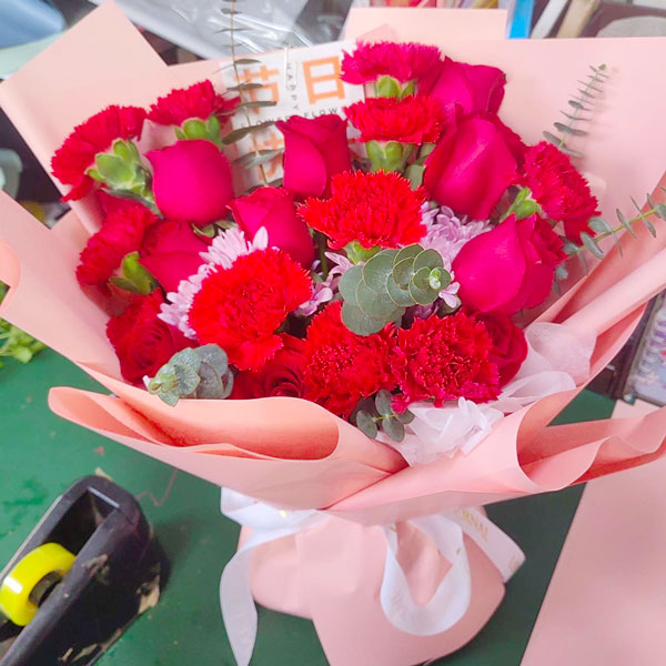 送淮南市田家庵区纺织厂生活区的鲜花实拍图