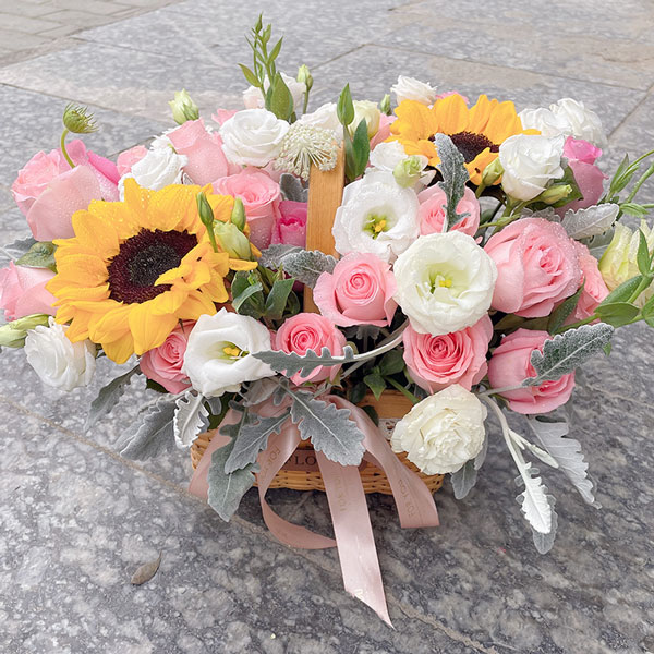 送广西桂林市资源县城北开发区人社局的鲜花实拍图