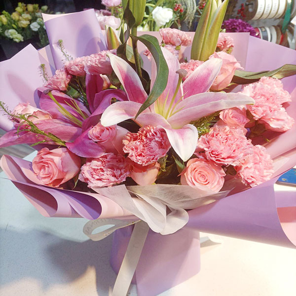 送青海省西宁市城西区彭家寨镇西川南路53号1号楼的鲜花实拍图