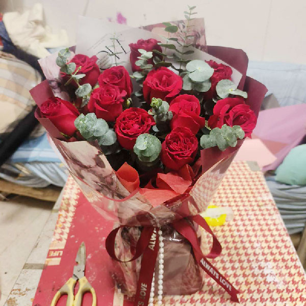 送宣威市中医院的鲜花实拍图