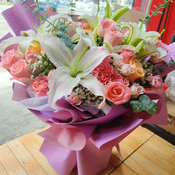 送宝鸡市人民医院住院部的鲜花实拍图