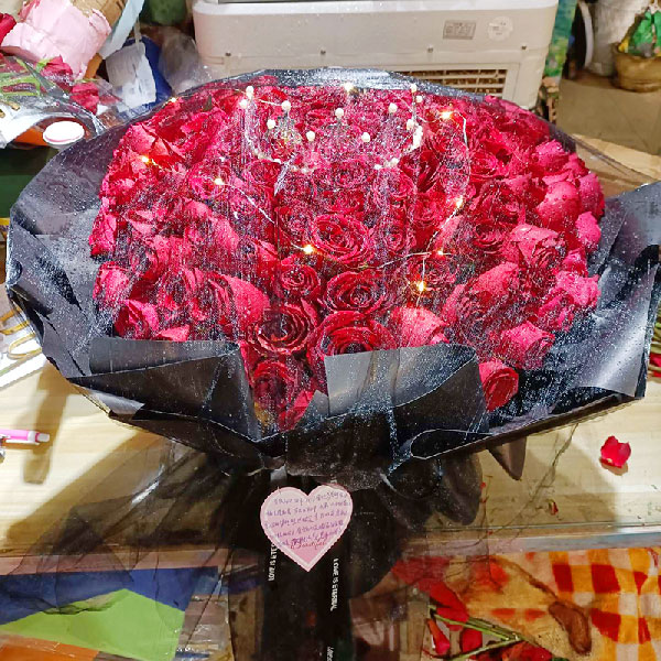 送长沙浏阳市文家市镇市场路金汇小区的鲜花实拍图