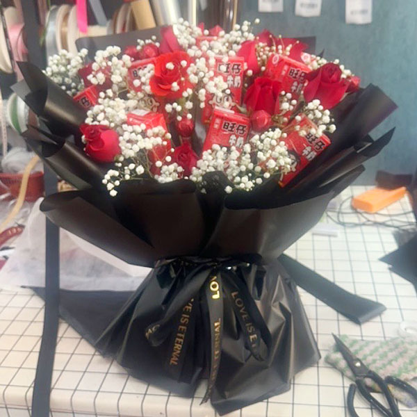 送河北省衡水市人民西路南苑小区二单二号楼的鲜花实拍图