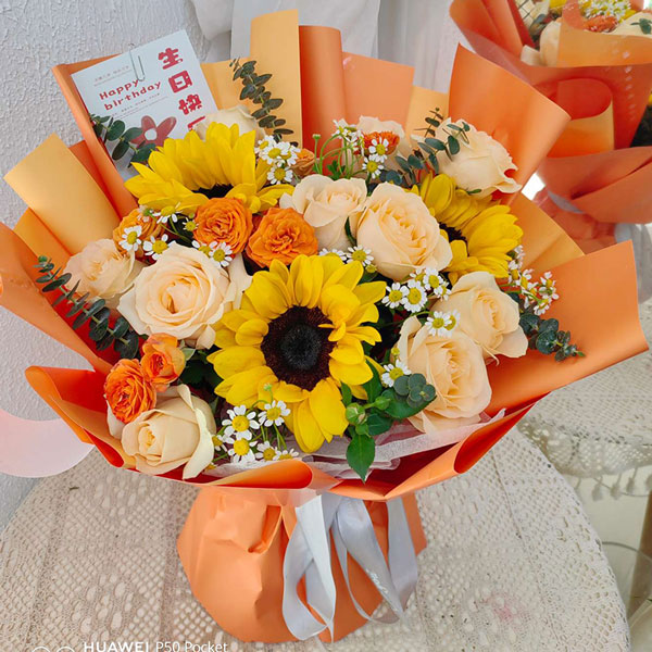 送新疆伊宁市开发区苹果一期的鲜花实拍图