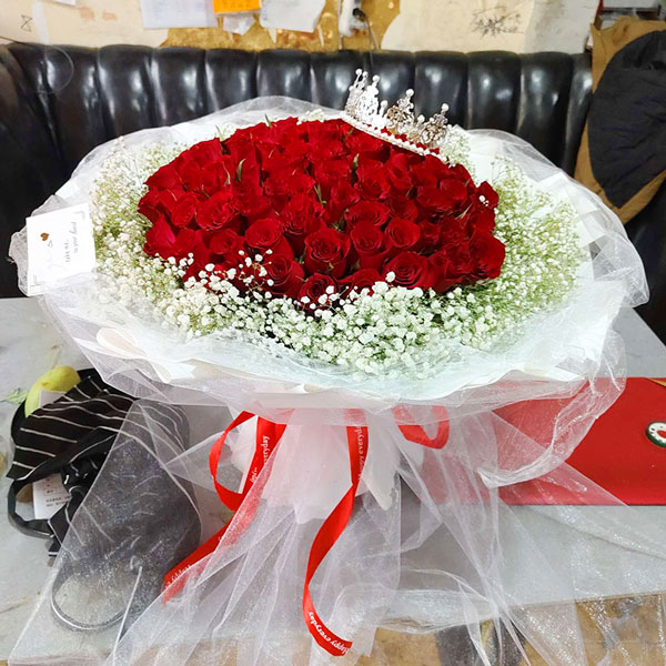 送青海省西宁市城东区昆仑东路的鲜花实拍图